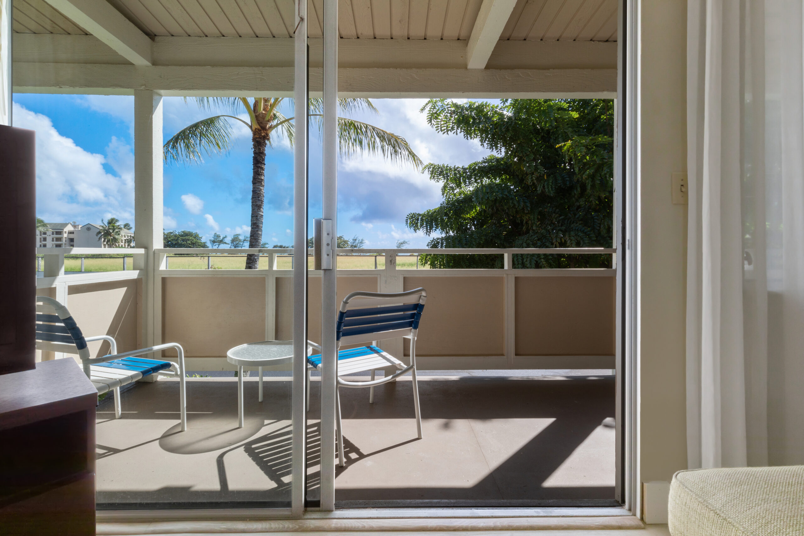 Plantation Hale Suites | Ocean View One King Bed with Sofa Bed